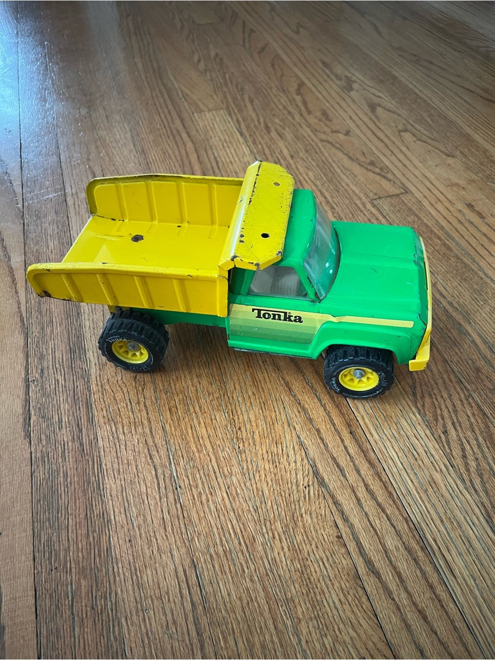 Vintage Tonka Green and Yellow Metal Dump Truck